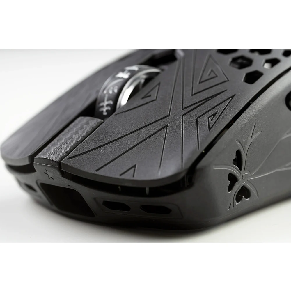 Arbiter Studio AKITSU MEDIUM 40g Carbon Fiber 8K Wireless Gaming Mouse Black - Image 11