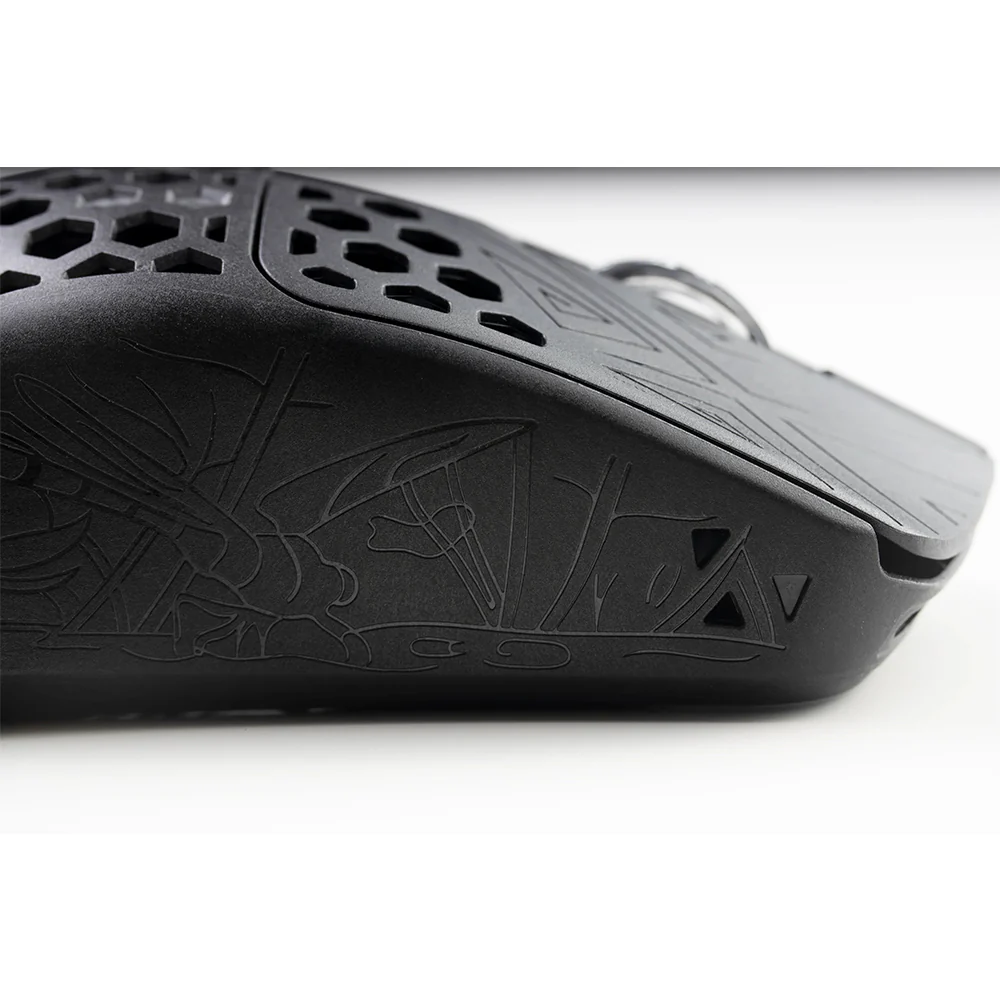 Arbiter Studio AKITSU MEDIUM 40g Carbon Fiber 8K Wireless Gaming Mouse Black - Image 14